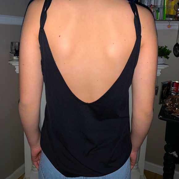 Black tank - Picture 2 of 2